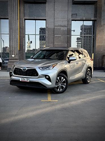 byd e6: Toyota Highlander: 2020 г., 2.5 л, Вариатор, Гибрид, Внедорожник — 1