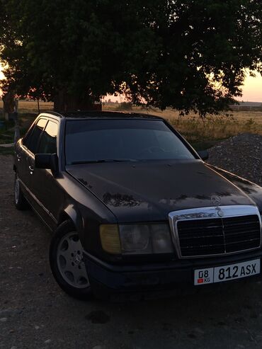 машина мерс с: Продается автомобиль Mercedes-Benz W124 в черном цвете. Это