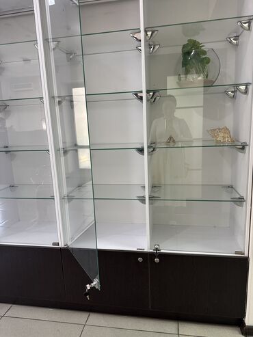 плоттер для печати выкроек цена: Продается витрина в салон, офис, магазин. Выполнена на заказ из лучших
