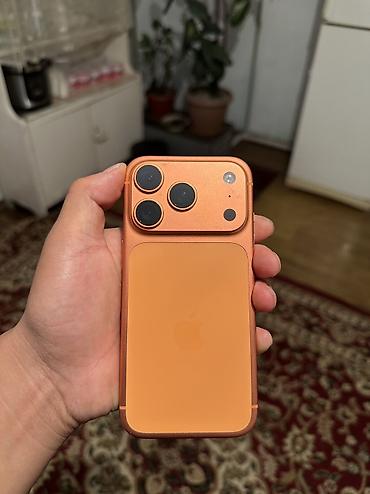 холодильные двери: IPhone 17 Pro, Б/у, 256 ГБ, Оранжевый, 94 % — 1