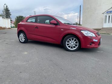 Kia: Kia Ceed: 2008 г., 1.4 л, Механика, Бензин, Купе