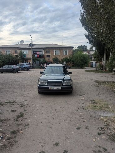 машина грузовик: Mercedes-Benz W124: 1993 г., 2 л, Механика, Бензин, Седан