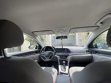 Hyundai: Hyundai Elantra: 2 l | 2018 il Sedan — 1