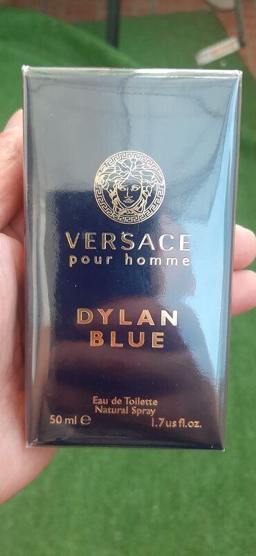 hugo boss pantalone s: Original Versaci Dylan blue
50ml=6000rsd
U radnjama nema ispod 9500