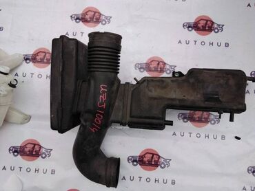 Решетки радиатора: Воздушный накопитель Toyota Land Cruiser J100 2UZ-FE 2002 (б/у)