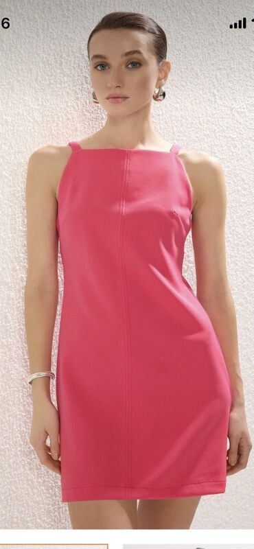 Plaşlar: Məhsul: Qadın qısa paltar - Rəng: canlı çəhrayı - Dizayn