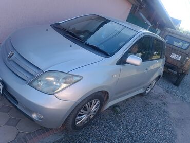 полик на камри: Toyota ist: 2003 г., 1.5 л, Автомат, Бензин, Седан