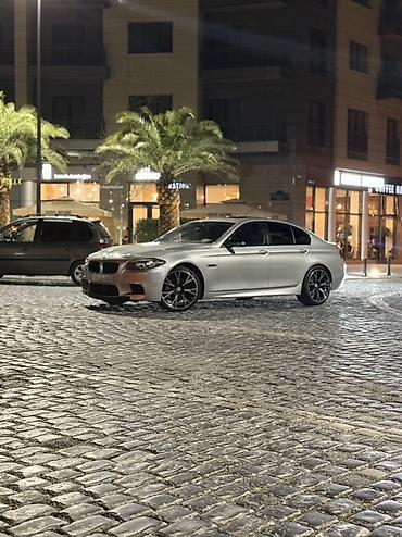 BMW: Böyük manitor Boyük gozik 4 knopkadan ibaratdi Head up (elektron — 5