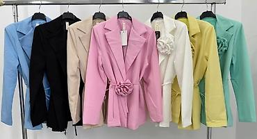 Sakoi: ✨Elegantni ženski blejzer sa cvetnim pojasom
✅2999 din
Uni — 9