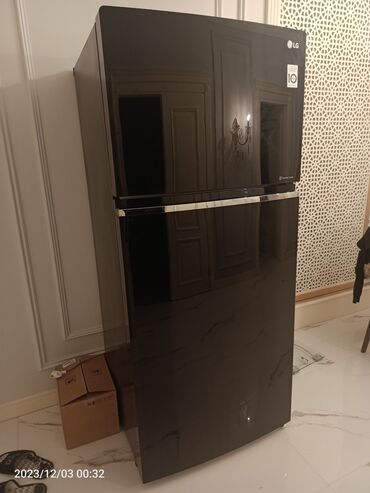 Техника для кухни: Новый Двухкамерный LG Холодильник цвет - Черный