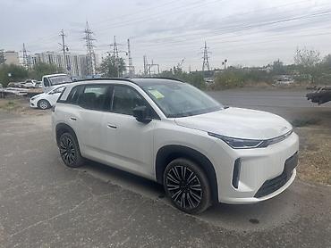byd e1: GAC Aion I 60 - Кузов: 5‑дверный компактный кроссовер/MPV с высоким — 3