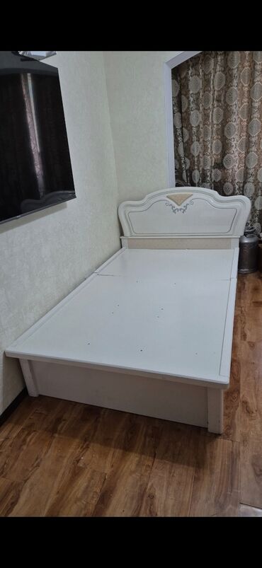 детские маленькие кроватки: Продаю детские кровати в отличном состоянии.Еще детская кроватка почти