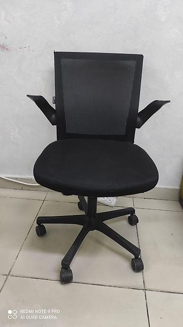 Ofis/mebel dəsti – iş masaları, rəflər və kreslolar Məhsulun tərkibi at lalafo.az — 2 Ofis/mebel dəsti – iş masaları, rəflər və kreslolar Məhsulun tərkibi — 2
