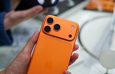 iphone 11 max: IPhone 17 Pro Max, Б/у, 256 ГБ, Оранжевый, Зарядное устройство, Защитное стекло, Чехол, 99 % — 1