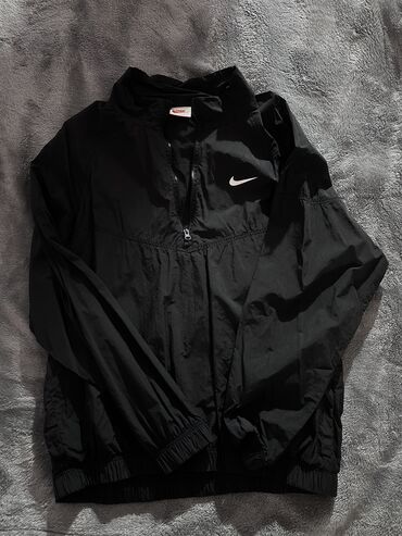 где можно продать старые вещи в бишкеке: Мужская куртка, XL (EU 42), Nike, Новый, цвет - Черный