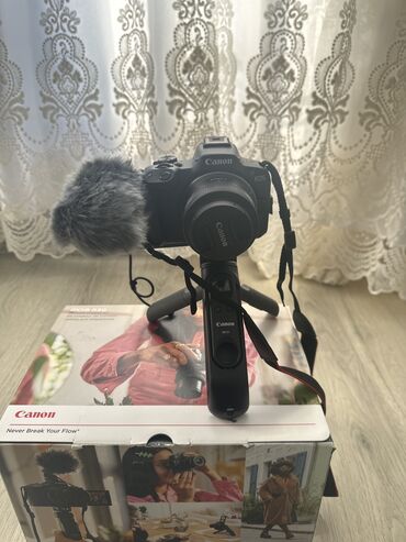 авто видеокамера: Продается фотоаппарат Canon EOS R50+CREATOR KIT+ RF-S 18-45mm