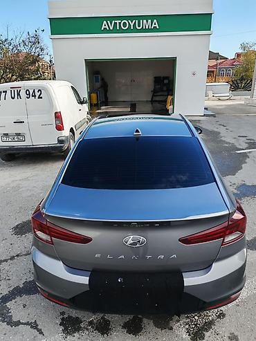 spoiler elantra 2017: Hyundai Elantra sedan - Korpus: 4 qapılı sedan, boz (metallik) rəng - — 5