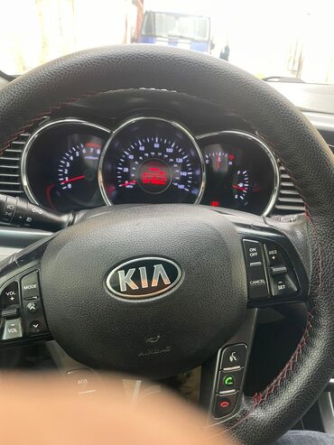 Kia: Kia Optima sedan – gümüşü rəngdə, şıq və idman ruhlu komplektasiya — 9