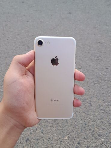 iphone 12 mini qiymet: IPhone 7, 128 GB, Qızılı