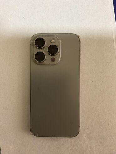 Apple iPhone: IPhone 15 Pro, Б/у, 128 ГБ, Natural Titanium, Зарядное устройство, Защитное стекло, Кабель