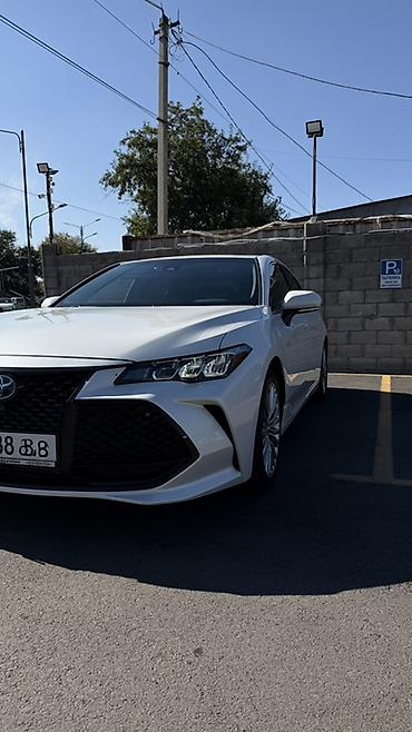 Toyota Avalon: 2021 г., 2.5 л, Автомат, Гибрид, Седан — 2