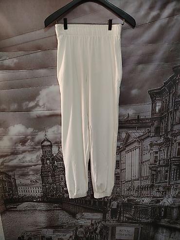 Beli lagani donji deo trenerke / pantalone za opušteno nošenje. - — 1