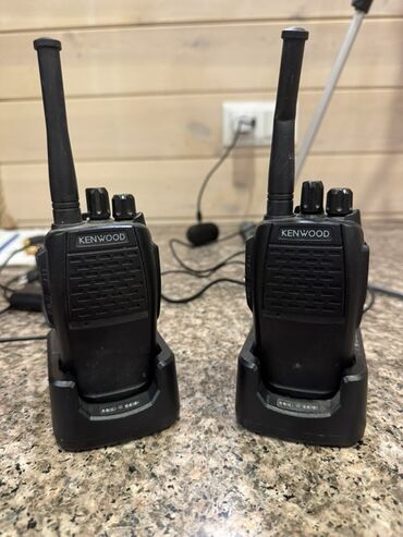 усилитель аудио: Рации Kenwood TK-520S — комплект из двух портативных радиостанций с