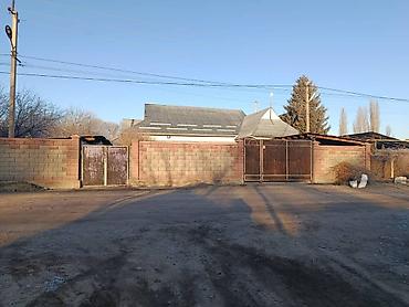 Продажа коттеджей и домов: Продаётся частный дом с просторным двором и капитальным забором по — 1