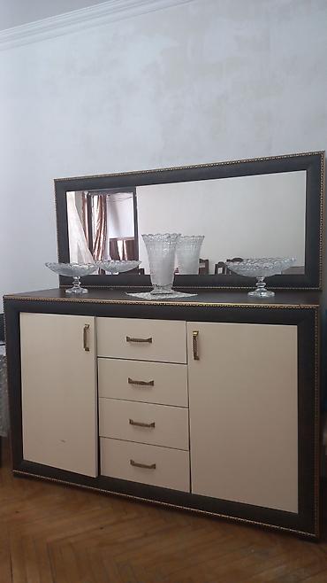 qehveyi: Mebel dəsti – qonaq və yataq otağı üçün Tərkib: - TV altlığı: qəhvəyi — 8