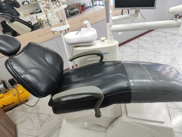 Медицинская мебель: Продаётся стоматологическая установка, работает всё, состояние