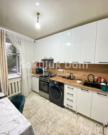 купить квартиру в 8 микрорайоне: 2 бөлмө, 49 кв. м, 104-серия, 1 кабат, Косметикалык ремонт