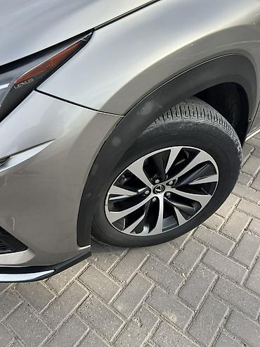 Lexus: Lexus NX: 2018 г., 2 л, Автомат, Бензин, Кроссовер — 3