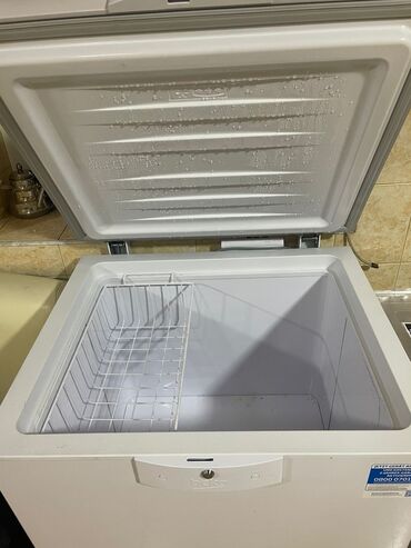 ucuz soyuducu: Soyuducu 2 həftə işlənib təzədən fəqri yoxdu! 800 azn alınıb təcili