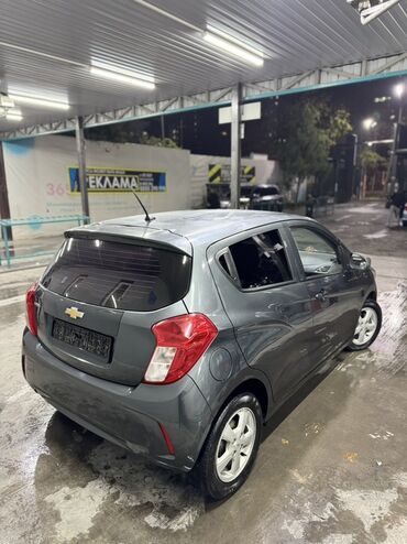 Chevrolet: Chevrolet Spark: 2018 г., 1 л, Автомат, Бензин, Хэтчбэк — 3