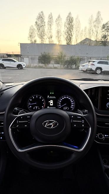 диска на соната: Hyundai Sonata: 2022 г., 2 л, Автомат, Газ, Седан — 9