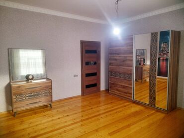 Həyət evləri və villaların satışı: 300 kv ev ikidasli tikili. Qaz su isiq daimi. Avtobus dayanacaginin — 23