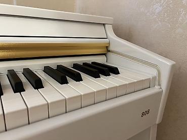 klassik gitara: Rəqəmsal pianino – “Symphony” dizaynlı, parlaq ağ korpuslu model — 6