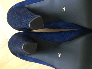 Gležnjače: Gležnjače, 38 na lalafo.rs — 7 Gležnjače: Gležnjače, 38 — 7