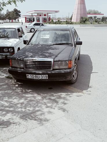 əl və ayaq üçün kremlər yağlar maskalar: Mercedes-Benz 190: 2 l | 1990 il Sedan