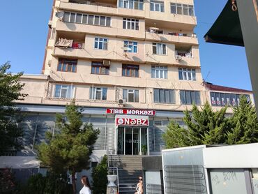 Uzunmüddətli kirayə mənzillər: Salam. Ev uzunmüddətli verilir. Qara Qarayev metrosunun duz çıxışında — 1