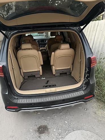 sedona: Kia Carnival: 2019 г., Минивэн — 4