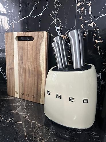 батон: Набор кухонных ножей SMEG с подставкой - Бренд: SMEG - Комплектация — 3