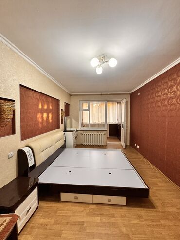 деловые квартиры: 3 комнаты, 80 м², Индивидуалка, 5 этаж, Косметический ремонт