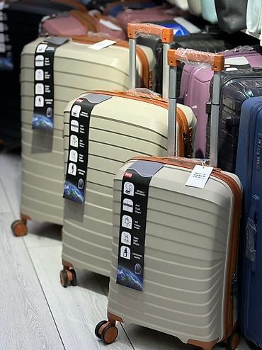 Чемоданы: Чемодан, Новый, Большой (более 70 л), Вращающиеся колеса на 360°, Кодовый замок, На колесах — 6