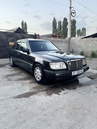 Mercedes-Benz: Mercedes-Benz E-Class: 1993 г., 2.2 л, Механика, Бензин, Седан