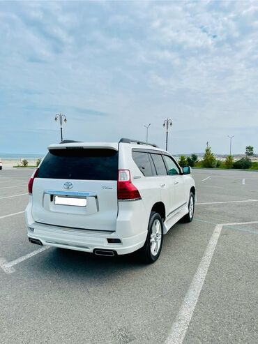 yuk masini arendaya verilir: Toyota Land Cruiser Prado: 2.7 l | 2012 il Ofrouder/SUV