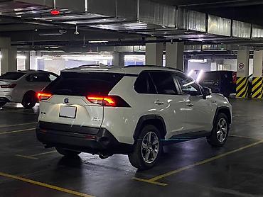 Toyota: Toyota RAV4: 2021 г., 2.5 л, Автомат, Гибрид, Кроссовер — 6