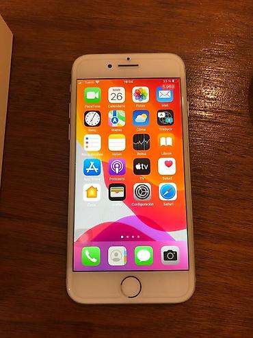 IPhone 7 с экраном ( НЕ РАБОТАЕТ МИКРОФОН) (Retina), белый/серебристый