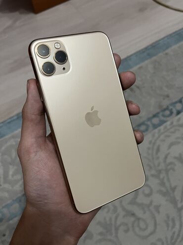 Apple iPhone: IPhone 11 Pro Max, 256 ГБ, Золотой, Защитное стекло, Чехол, 95 %