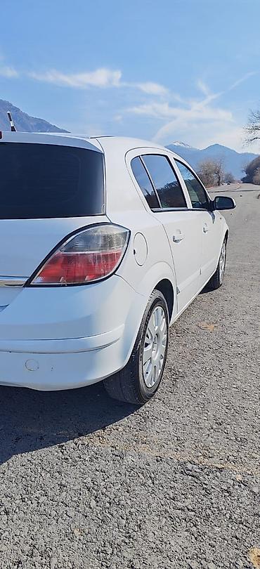 prado land cruiser: Opel Astra: 1.6 l | 2008 il 295000 km Hetçbek — 5